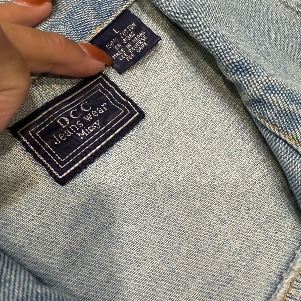 EUC - Embroidered Denim Jacket – Size Large - Picture 3 of 6